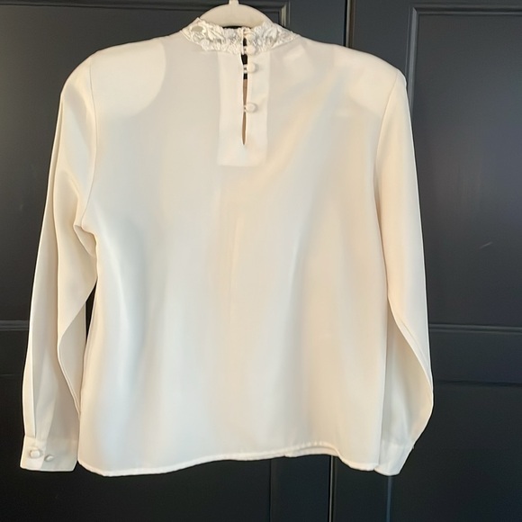 Vintage blouse size 6 petite - Picture 7 of 9